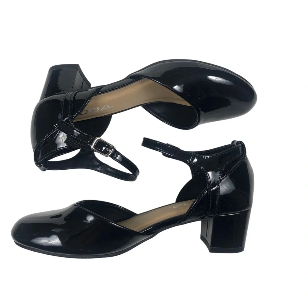 Soda Girls Black Patent Leather Dressy Shoes Sz 1.5